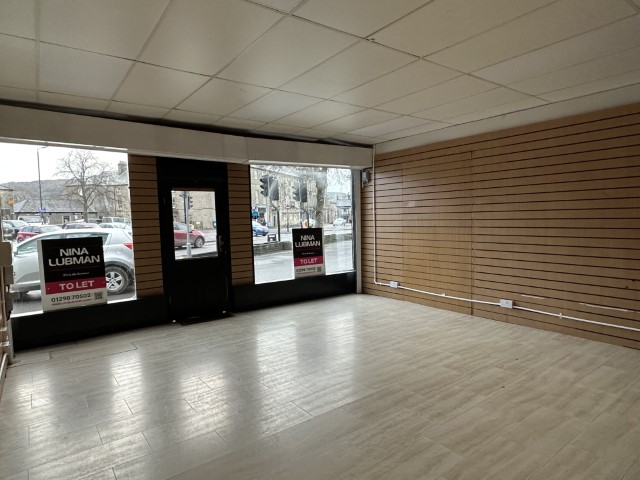 Shop to let in Buxton town centre